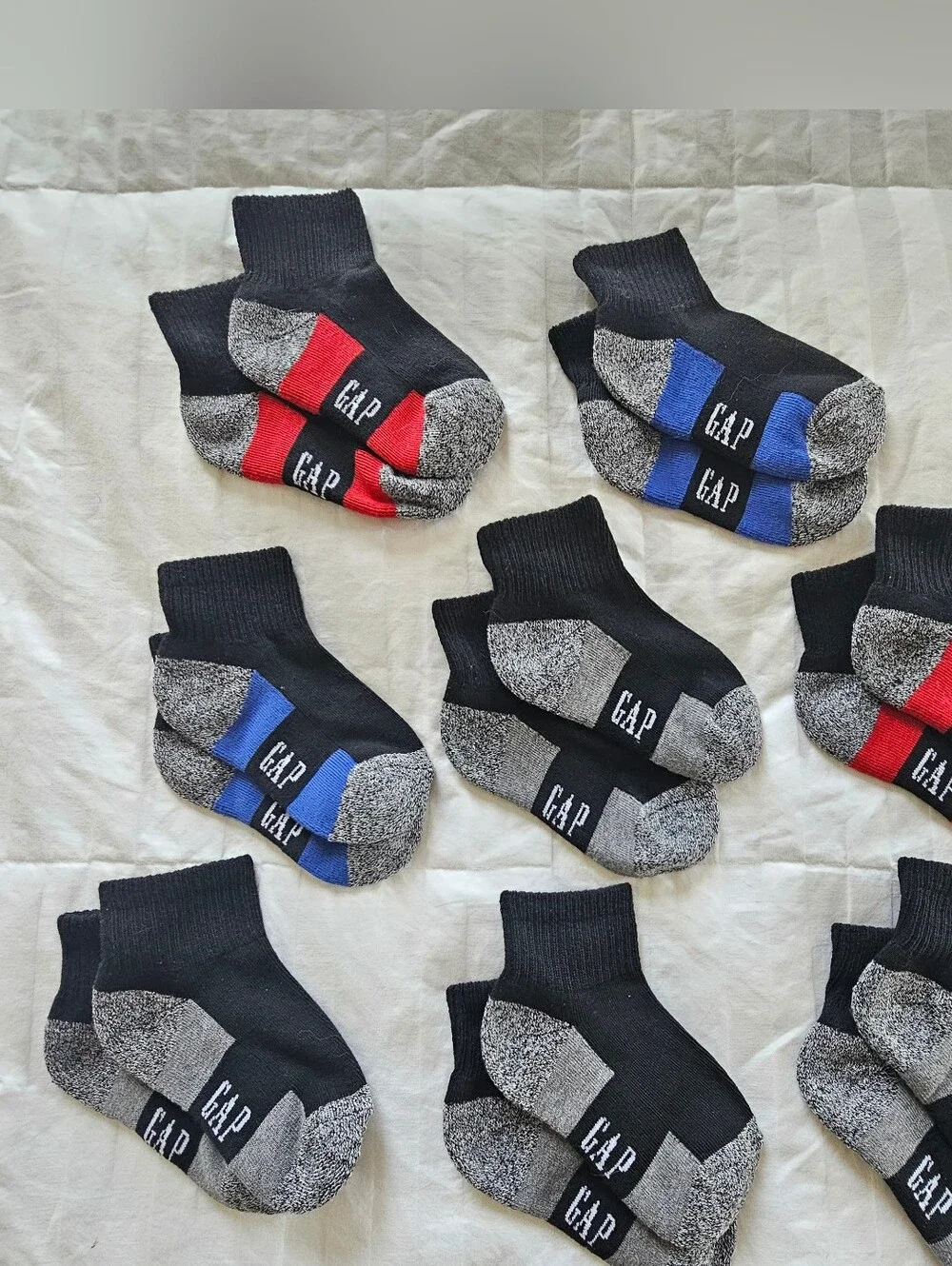 NWOT GAP Boys Athletic Quarter Socks, Size Youth 3-5c